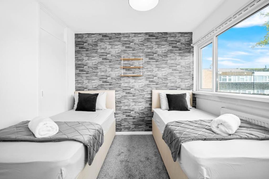 Jlr,Nec,B'Ham Airport,Entire House,Wi-Fi,Netflix Villa Birmingham Exteriör bild