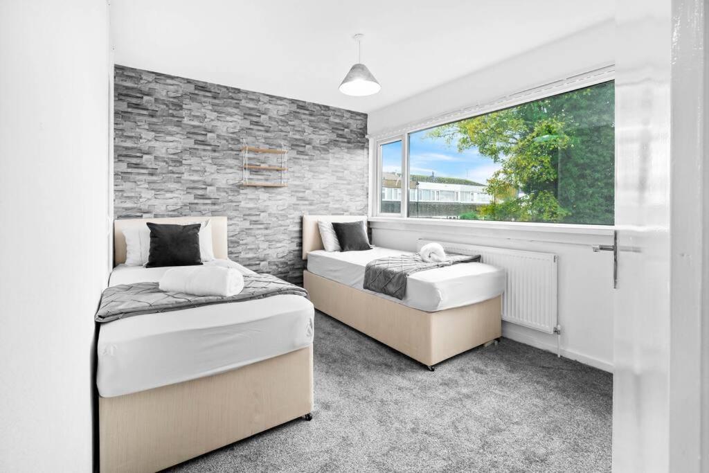 Jlr,Nec,B'Ham Airport,Entire House,Wi-Fi,Netflix Villa Birmingham Exteriör bild